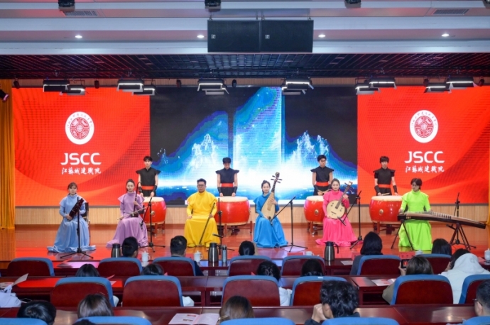 2025年江苏省高雅艺术进校园 “丝竹逸韵”民乐专场音乐会在球速(中国)顺利开展